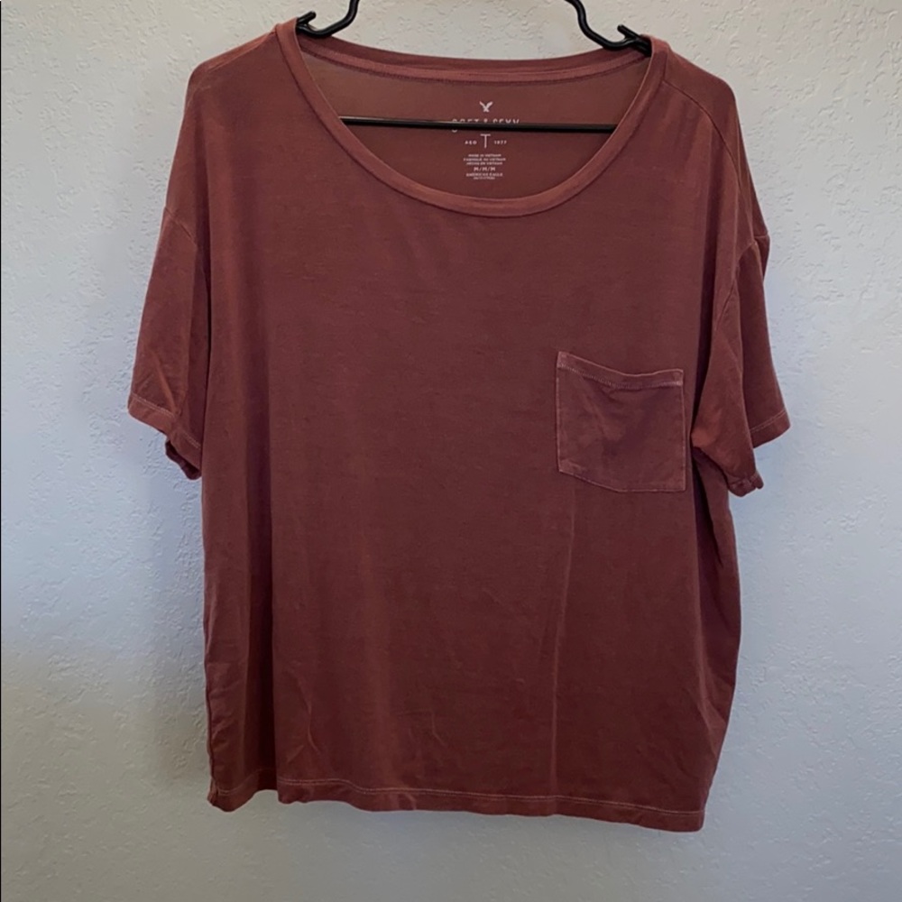 American Eagle rose soft/sexy T-shirt. Size M.